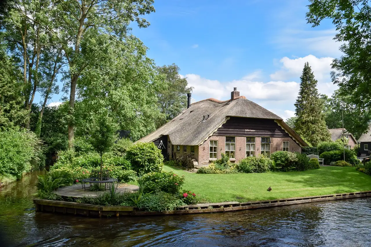 Hotel in Giethoorn boeken? ✓ Vind de beste deals!